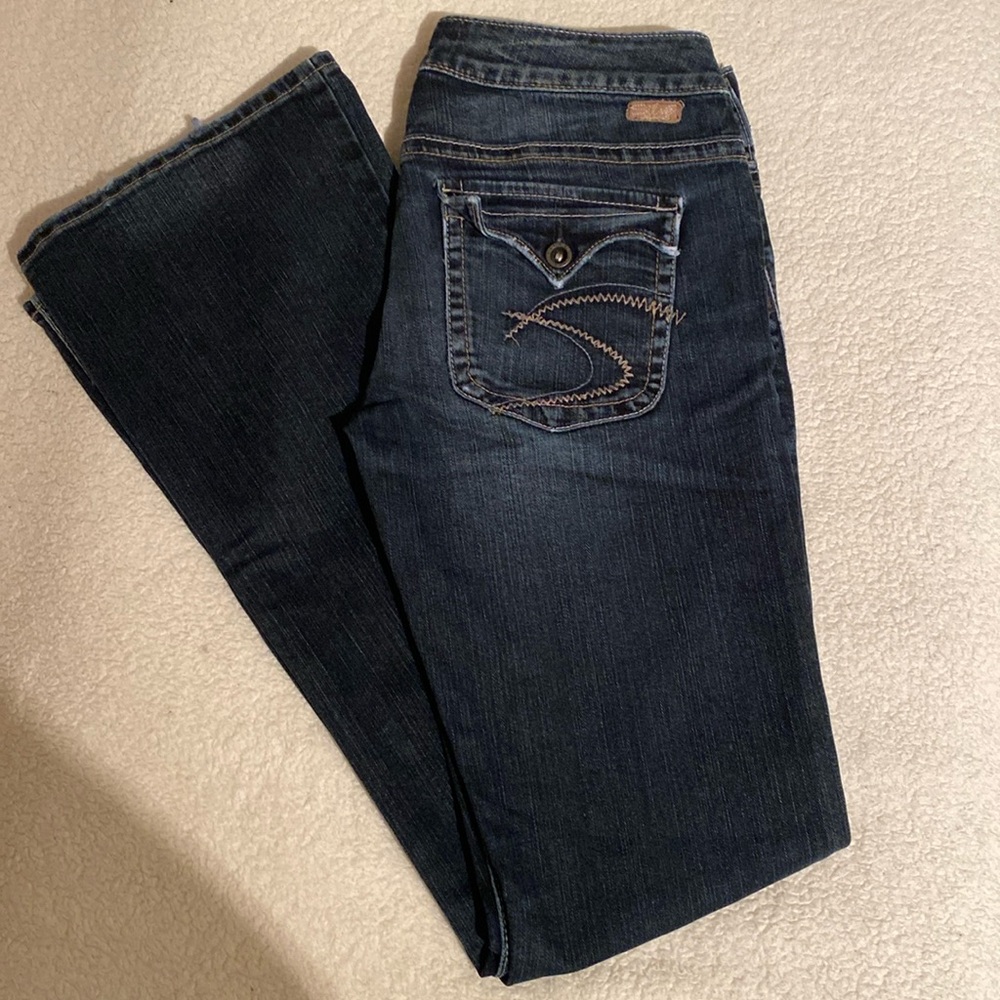 SILVER jeans, dark wash, boot cut, low-rise, PIONEER. Size:27 Long: 33